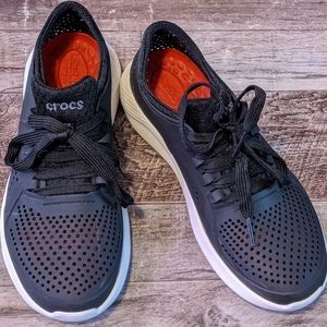 Crocs Sneakers - 6W